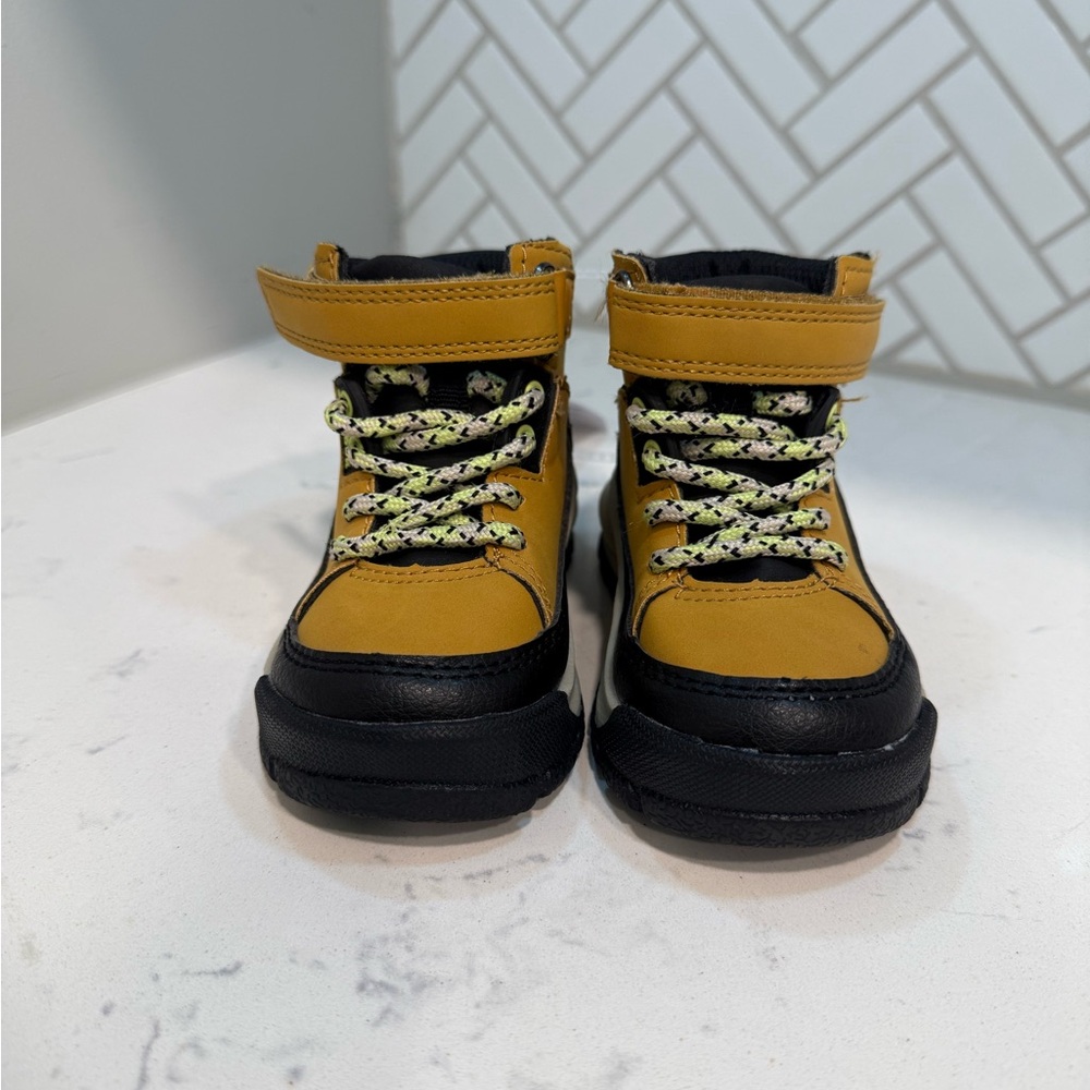 Oshkosh Neil Toddler Slip-On Hiker Boots